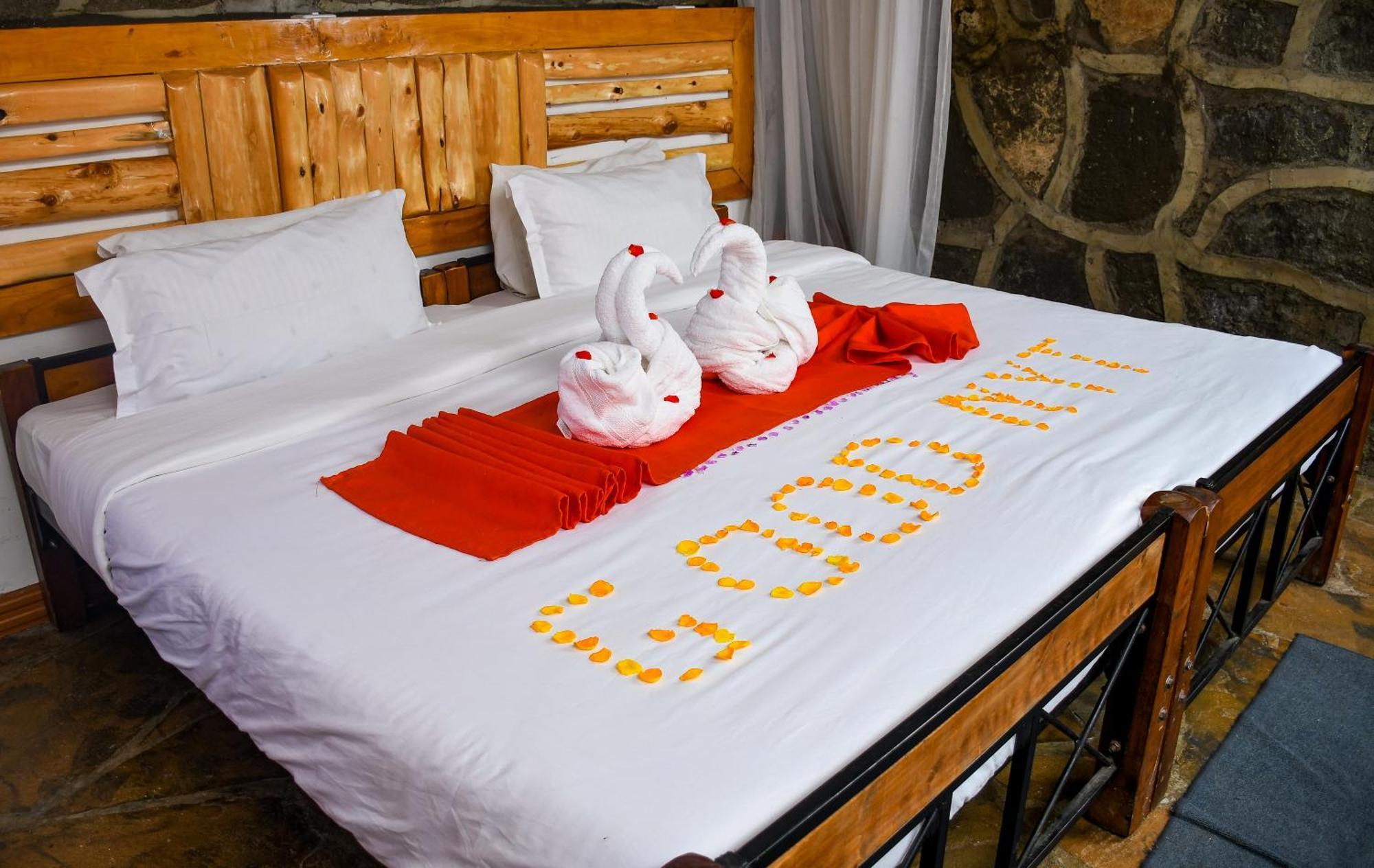 Dovenest Lodge Naivasha Dış mekan fotoğraf